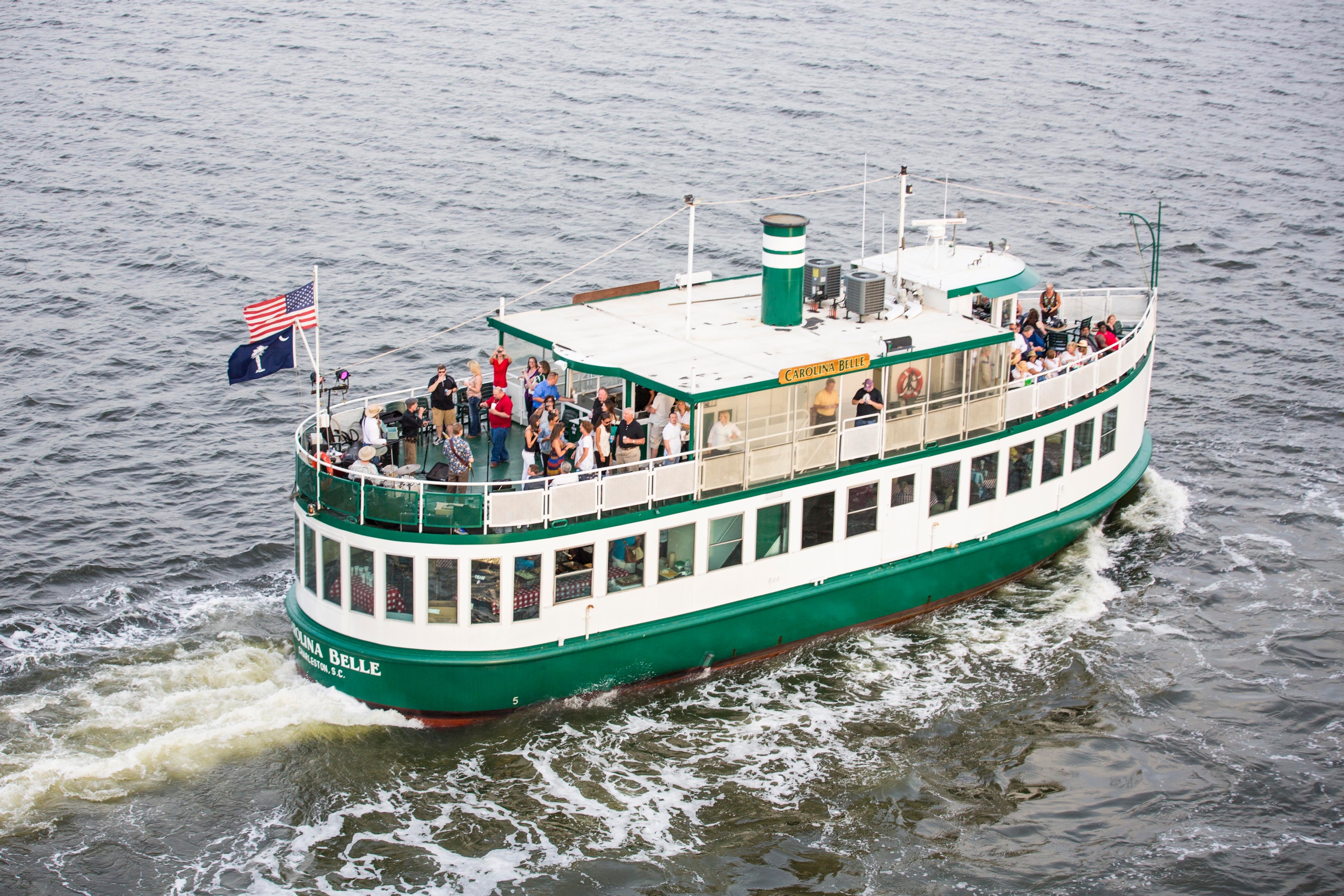 Combo: Charleston Harbor Tour & Patriots Point Admission