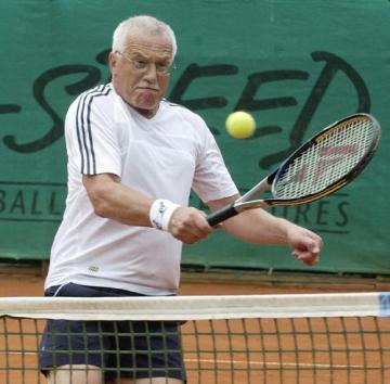 Dennis C. teaches tennis lessons in Yorkville, IL