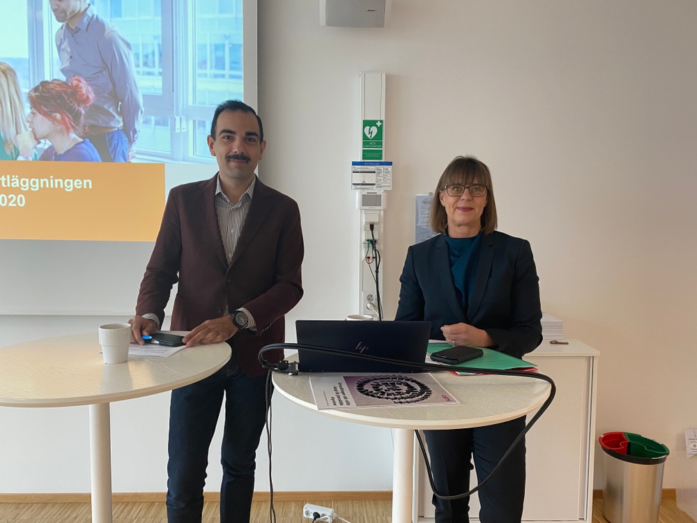 Arman Teimouri och Anna Lundmark Lundbladh under pressträffen för presentation av Almis styrelsekartläggning i Värmland