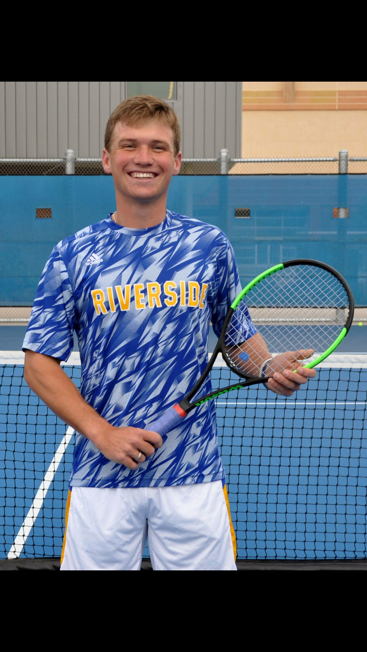Kyle M. teaches tennis lessons in Rossmoor, CA