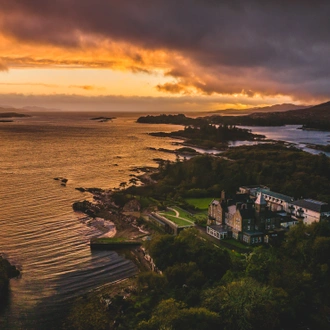 tourhub | G Adventures | Ireland: Charming Villages, Traditional Tales & Hiking the Dingle Peninsula 