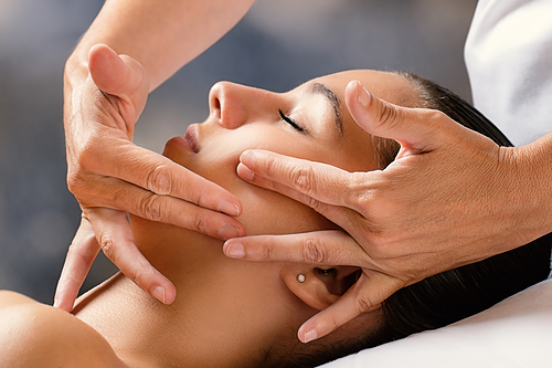 Représentation de la formation : Massage visage Relaxant Japonais - À Distance