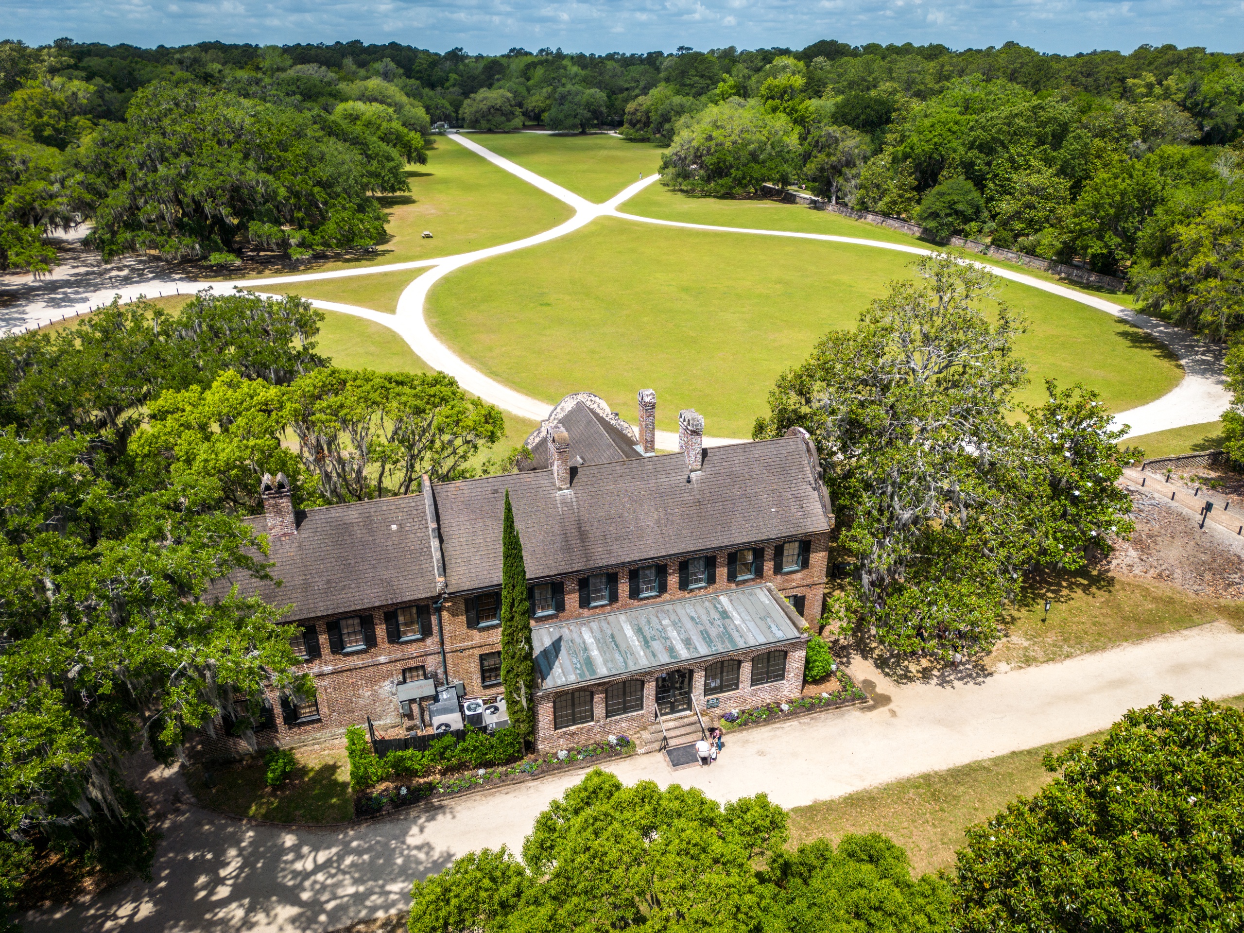 Combo: Harbor Tour & Middleton Place