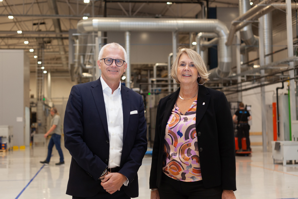 County Governor Marita Ljung, CEO Nord-Lock Group Fredrik Meuller