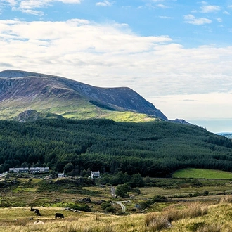 tourhub | Blue-Roads Touring | Highlights of Britain 2025 