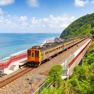 tourhub | Culture Trip | A Taste of Taiwan by Train 