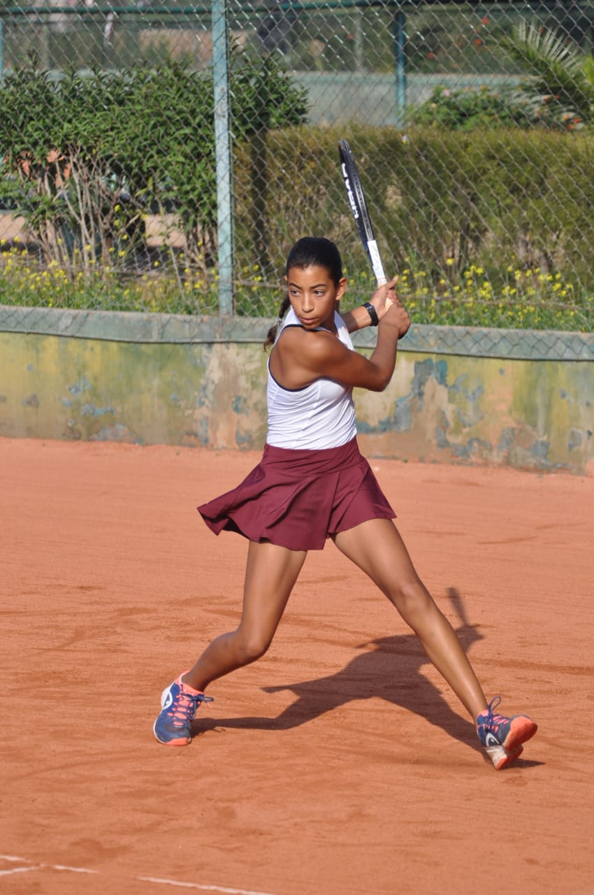Yasmine K. teaches tennis lessons in Miami , FL