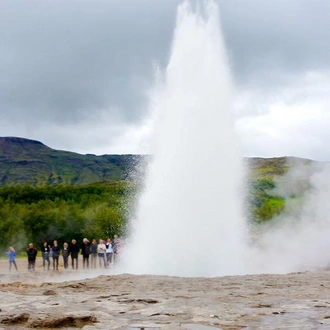 tourhub | G Adventures | Iceland: Waterfalls, Hot Springs & Hiking Volcanic Landscapes 