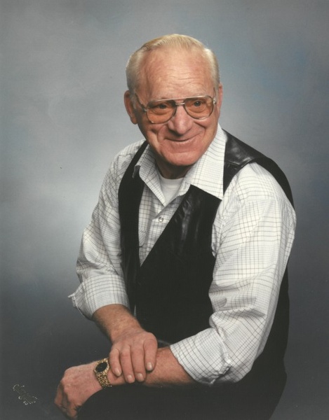 Lyle Clayton "Rusty" Dralle Profile Photo
