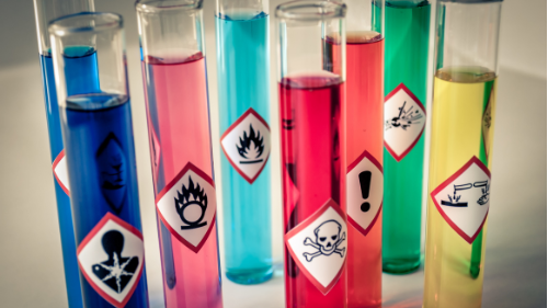Représentation de la formation : Evaluer les risques chimiques 