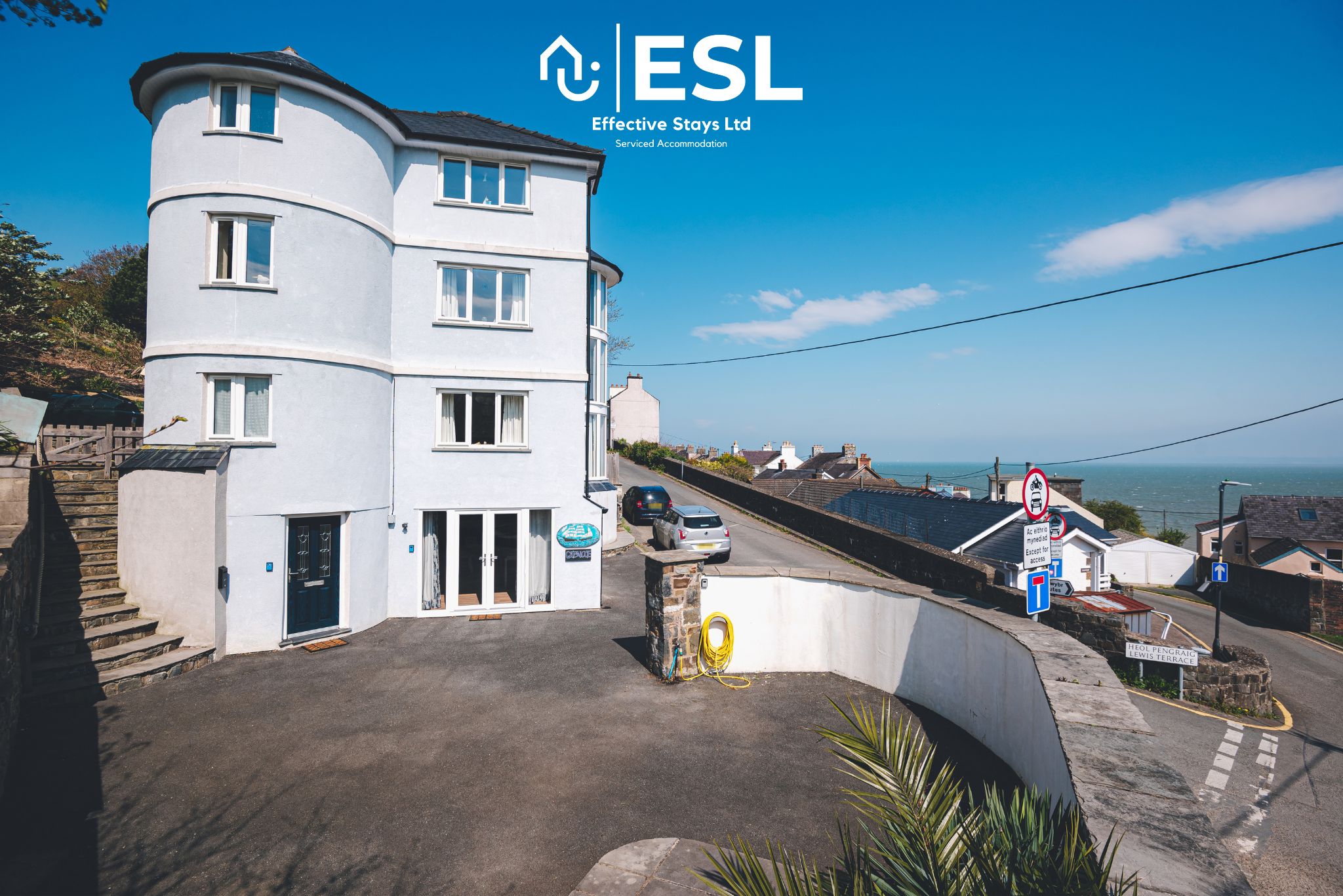 GlenNQ - Unique 5-Bed House with Breathtaking Sea Views over New Quay