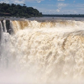 tourhub | Neumann Operadora de Receptivo | Airport IGU Round Trip & Iguassu Falls Argentinean side & Great Adventure 