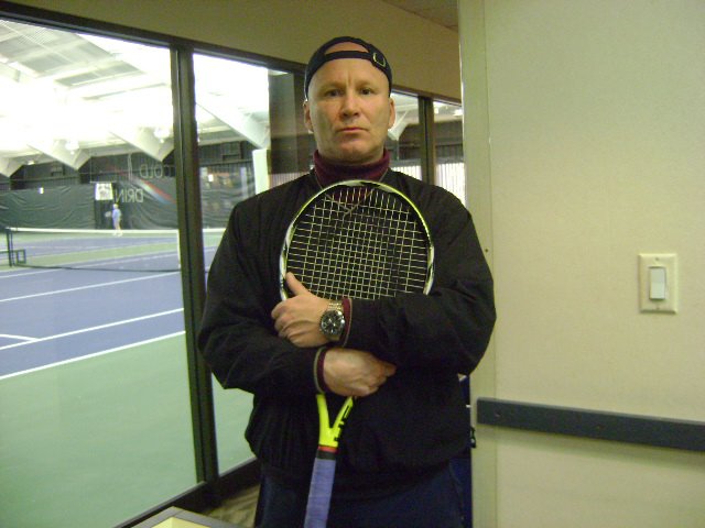 Matthew C. teaches tennis lessons in Des Plaines, IL