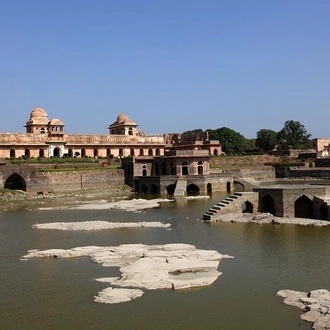 tourhub | Agora Voyages | Mahakaleshwar, Omkareshwar & Maheshwar Jyotirlinga & Shiva Temple Tour 