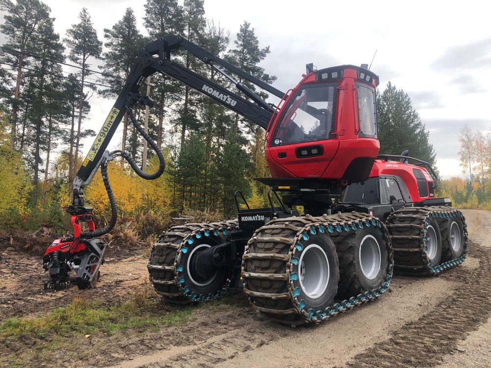 Begagnade skogsmaskiner med färsk årsmodell har varit eftertraktade på Klaravik under 2021. Den här Komatsun klubbades för 3,8 miljoner och toppar med det listan av skördare.