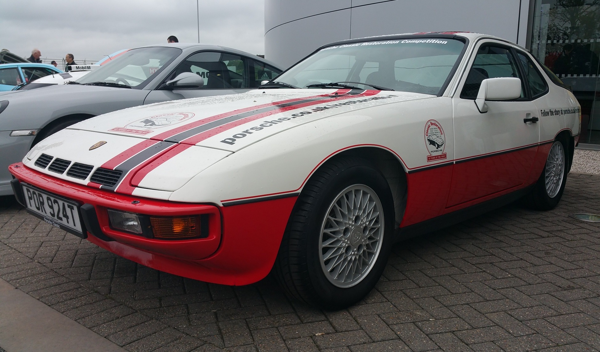 Red & White Porsche 924 Turbo