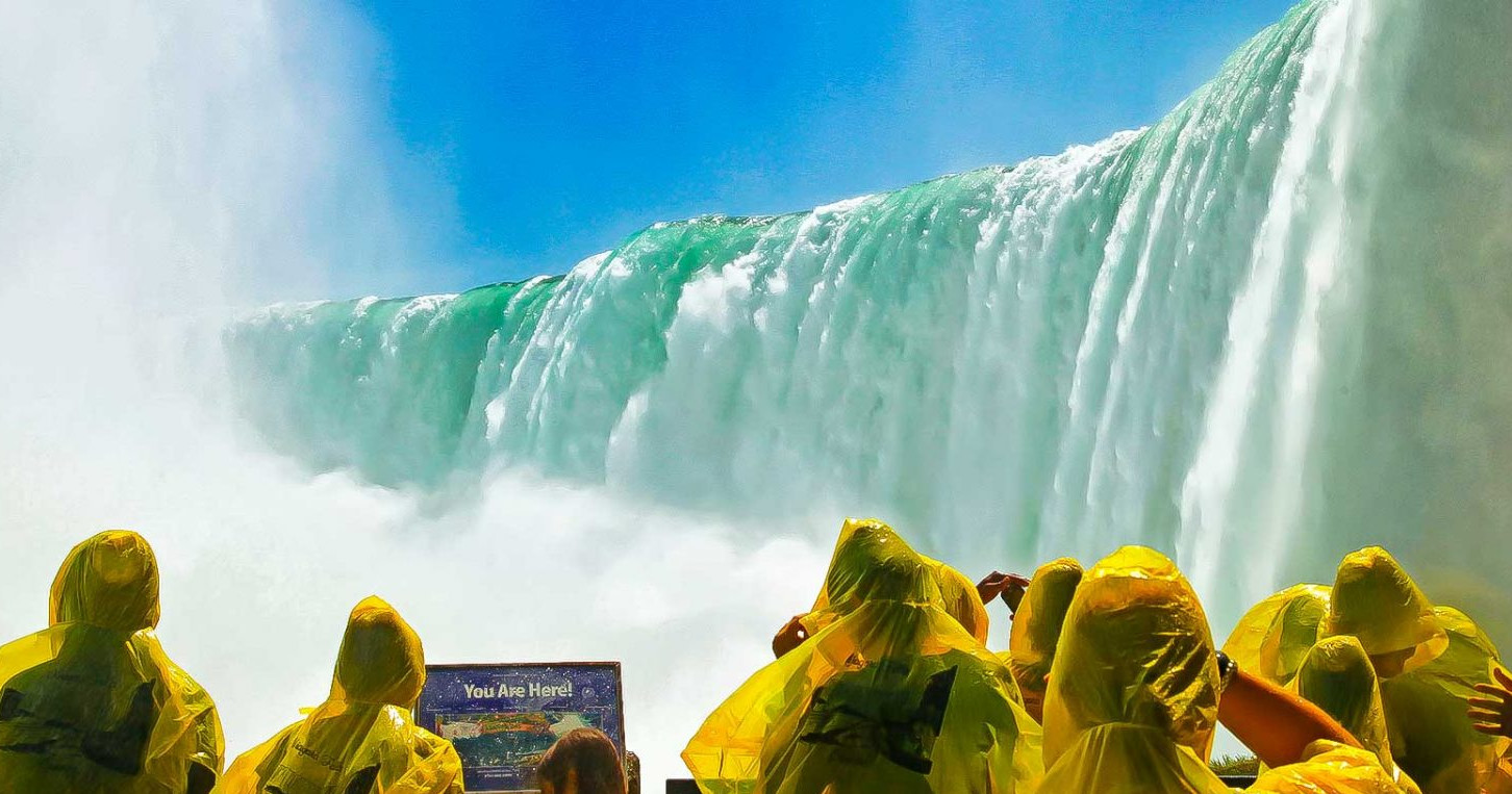 Niagara Falls American and Canada Sides Combo Summer Tour