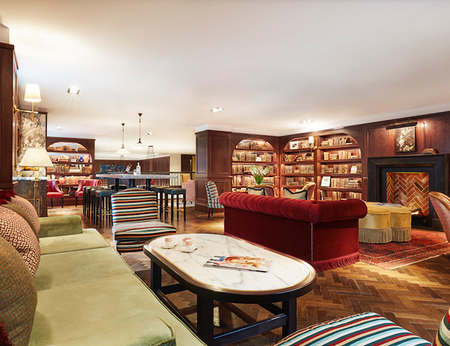 The Library bar at the Tamburlaine hotel, Cambridge