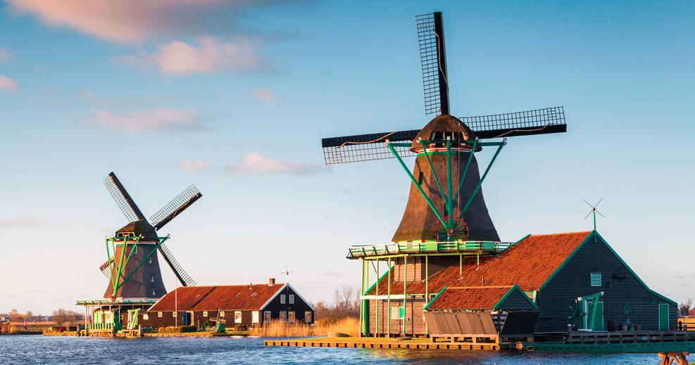 Private Day Trip to Zaanse Schans Windmills, Edam, Volendam y Marken with Pickup - Acomodações em Amesterdão