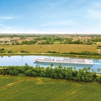 tourhub | CroisiEurope Cruises | From the Canals of Venice to Renaissance-infused Mantua 