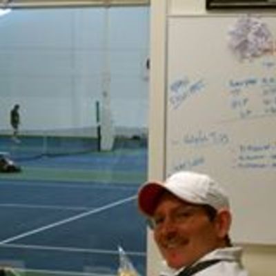 Scott F. teaches tennis lessons in Hillsboro, OR