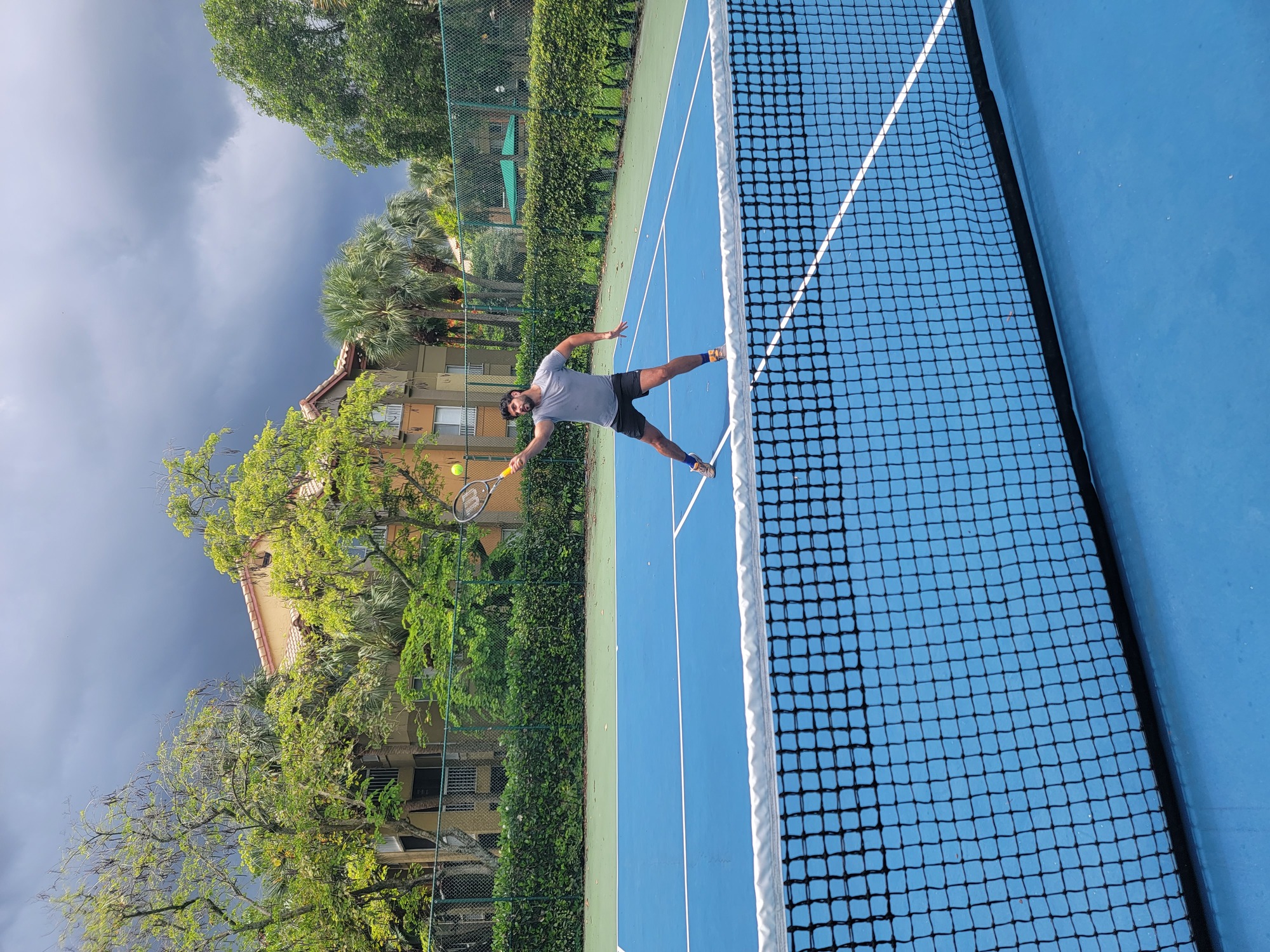 Ammar A. teaches tennis lessons in Coral Spring, FL
