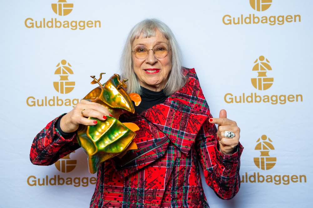 Suzanne Osten mottog Hedersguldbaggen vid 2022 års gala. Foto: Pelle T. Nilsson / SPA 