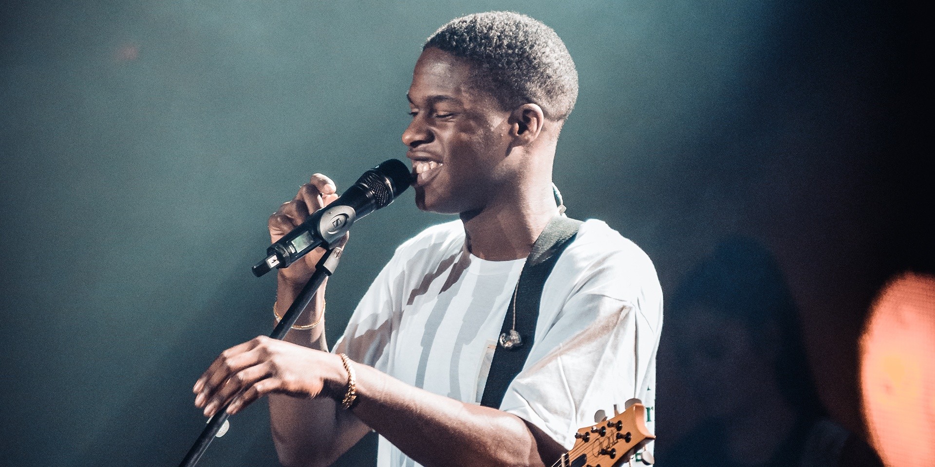 Daniel Caesar serenades his fans in Manila with high spirits and his philosophical journey – photo gallery