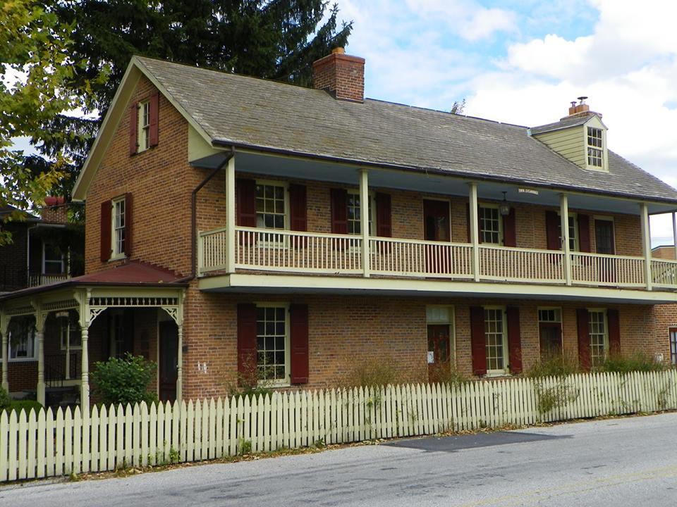 Gettysburg Historic Walking Town Tour - "Reluctant Witness".