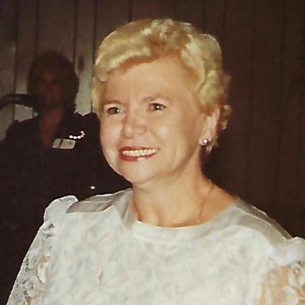 Elisabeth M. Carolis Profile Photo
