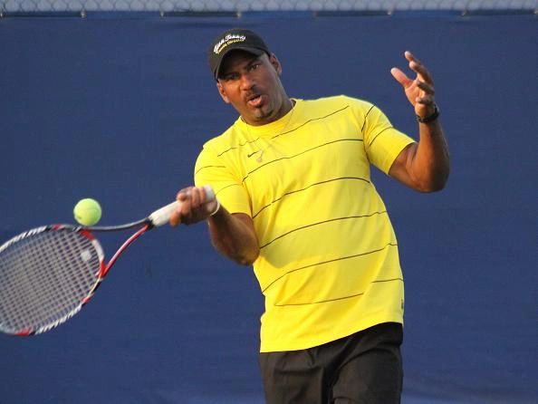 Charles M. teaches tennis lessons in Rancho Cordova, CA