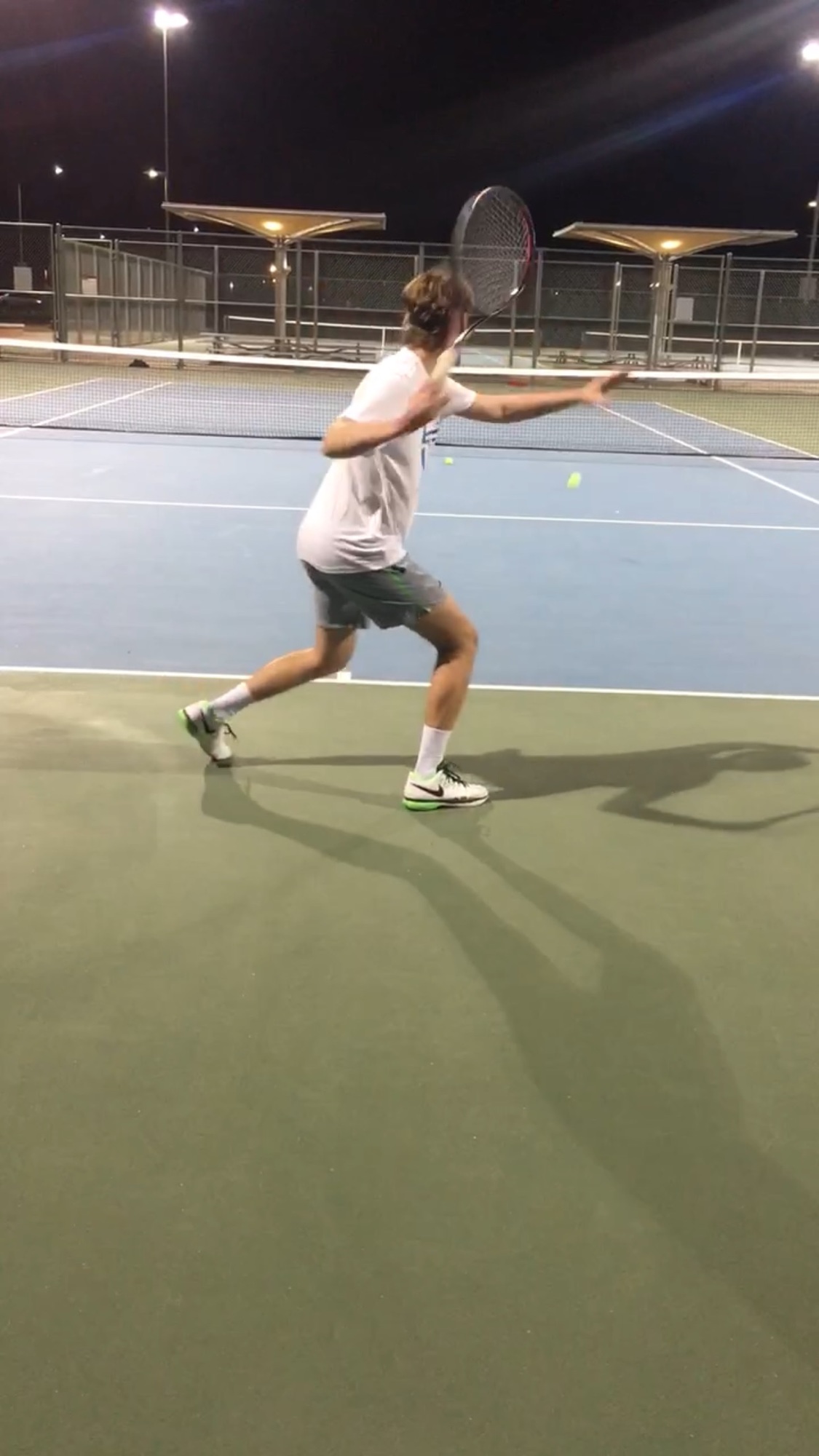 Bruno D. teaches tennis lessons in Glendale , AZ
