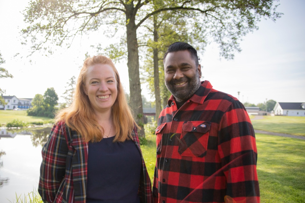 Kommundirektör Cecilia Trolin och med kommunstyrelsens ordförande Daniel Andersson.