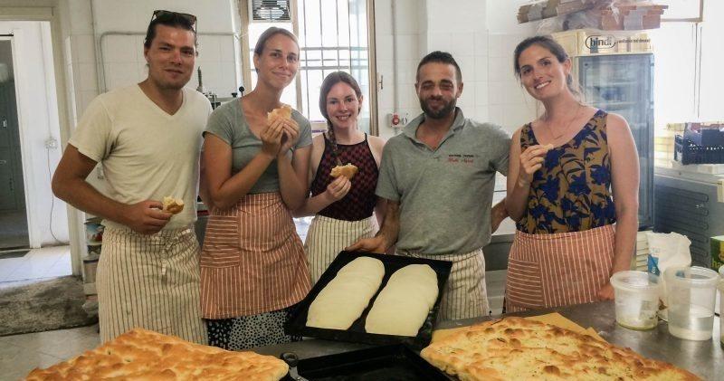Pizza, Focaccia, Pan y Palitos de Pan: Curso de Amasado en La Spezia en Semi-Privado - Alojamientos en La Spezia