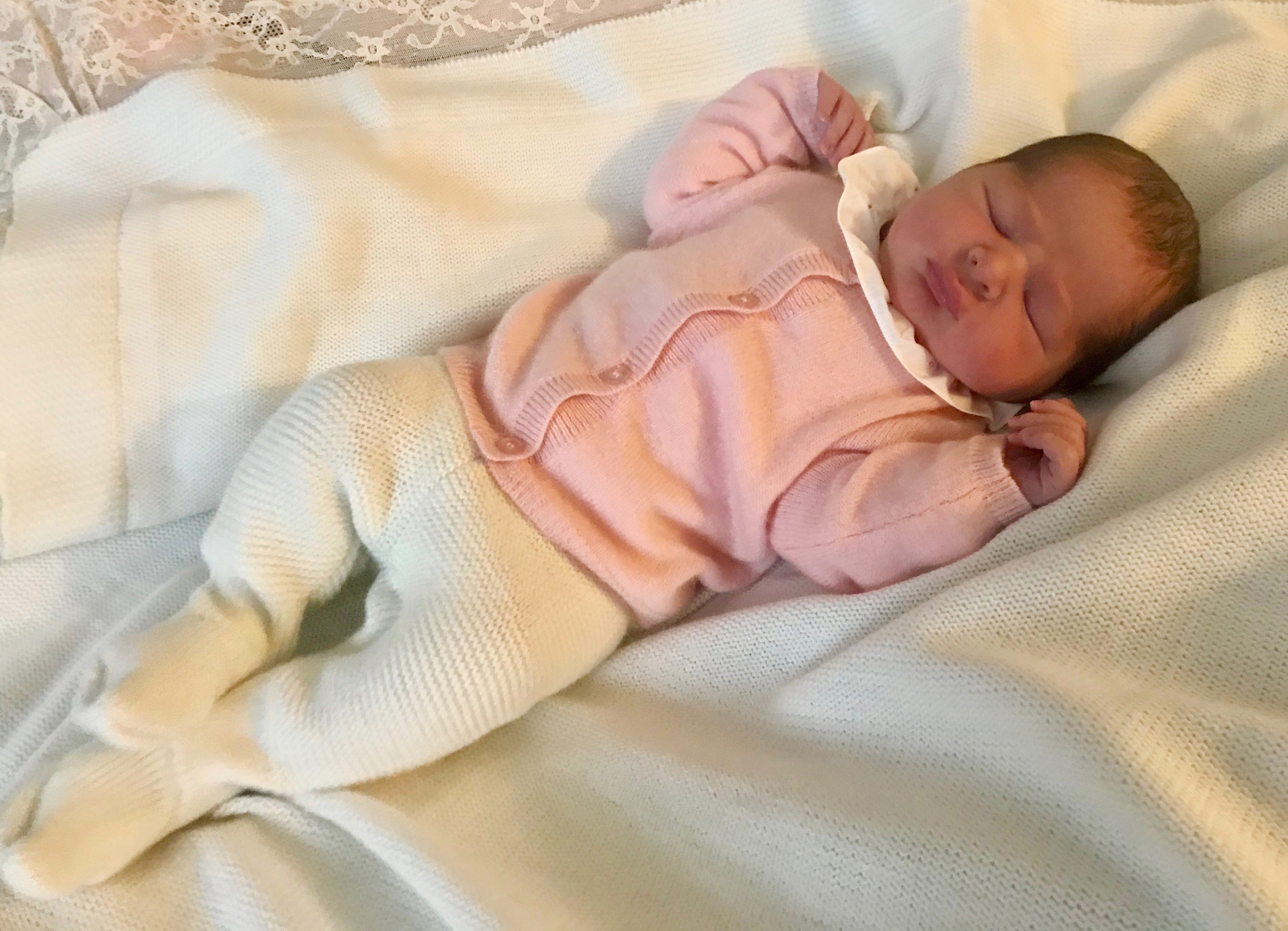 Prinsessan Adrienne föddes på Danderyds sjukhus den 9 mars. Foto: pressbild från hovet.