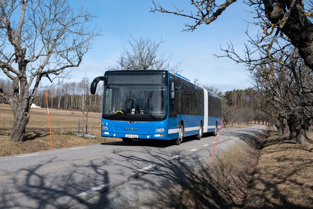 Ekerös nya busstrafik rullar igång på midsommarafton