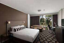Rydges Canberra Superior Queen Room