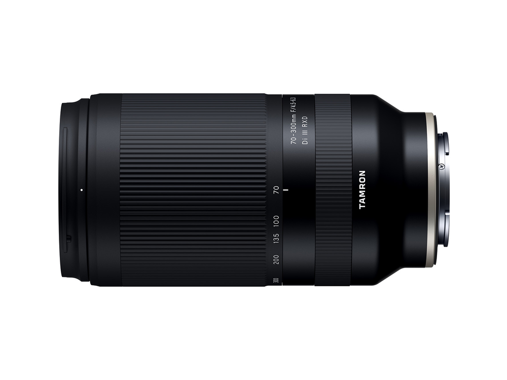 Tamron 70-300mm f4.5-6.3 Di III RXD_topside.bmp