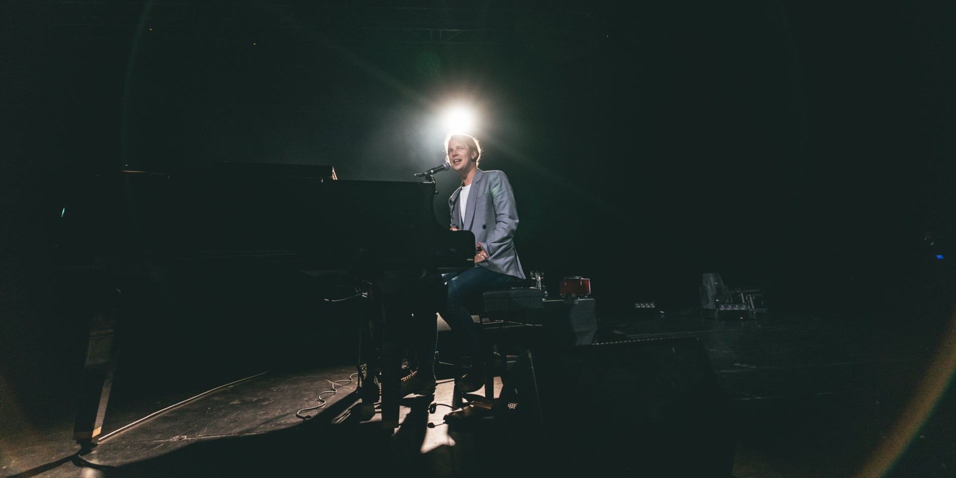 Tom Odell's Singapore show was achingly beautiful – gig report