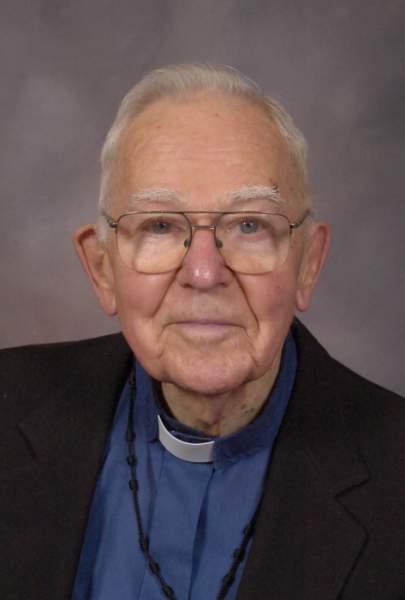 Reverend Arthur Hoppe Profile Photo