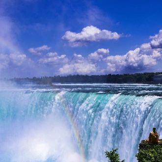 tourhub | Tours of Distinction | Mackinac Island feat. Niagara Falls 