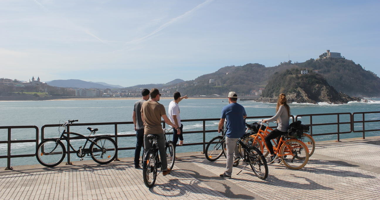 Bike Route in San Sebastián  in Semi-Private - Accommodations in San Sebastian