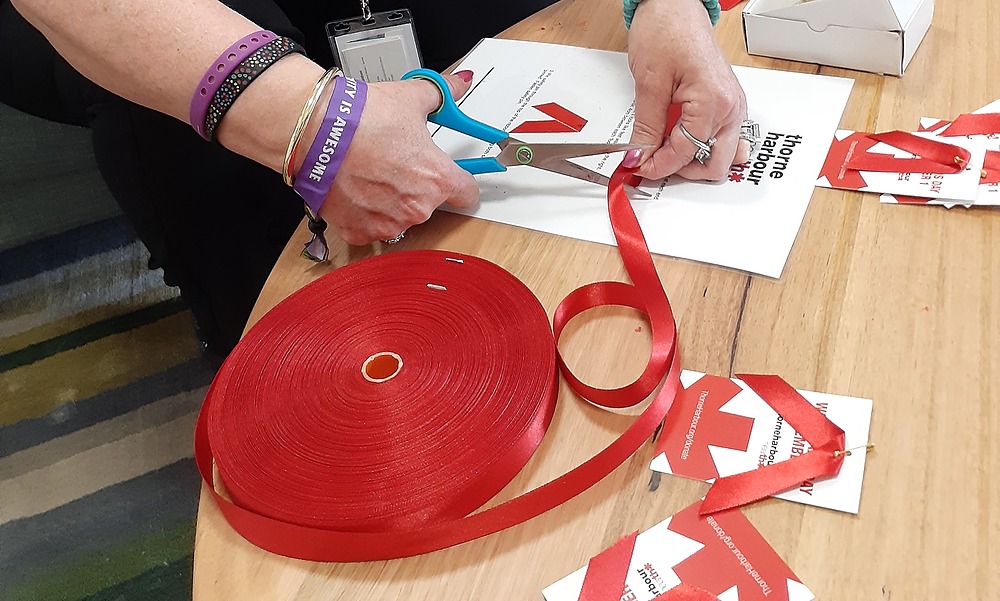 WAD red ribbon making