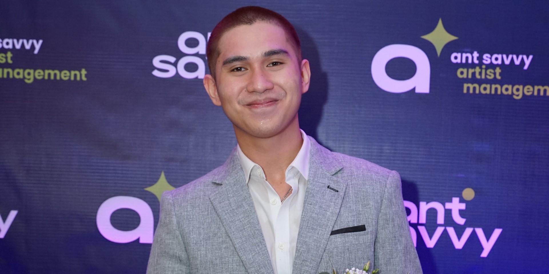 Filipino singer-songwriter Jonn Walter signs with Island Records