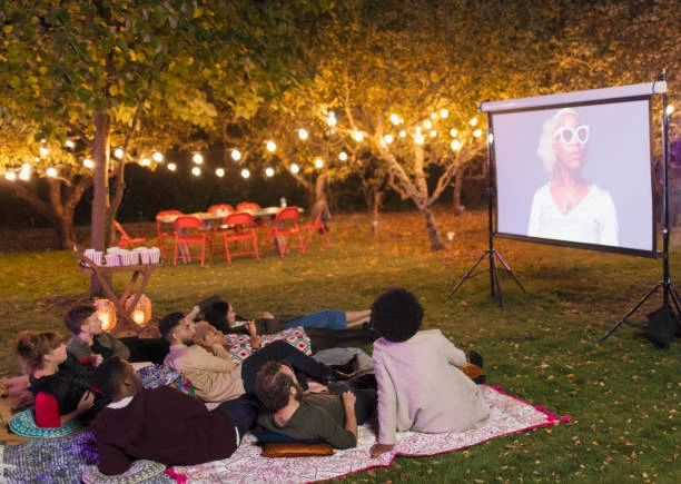 movie night outside 