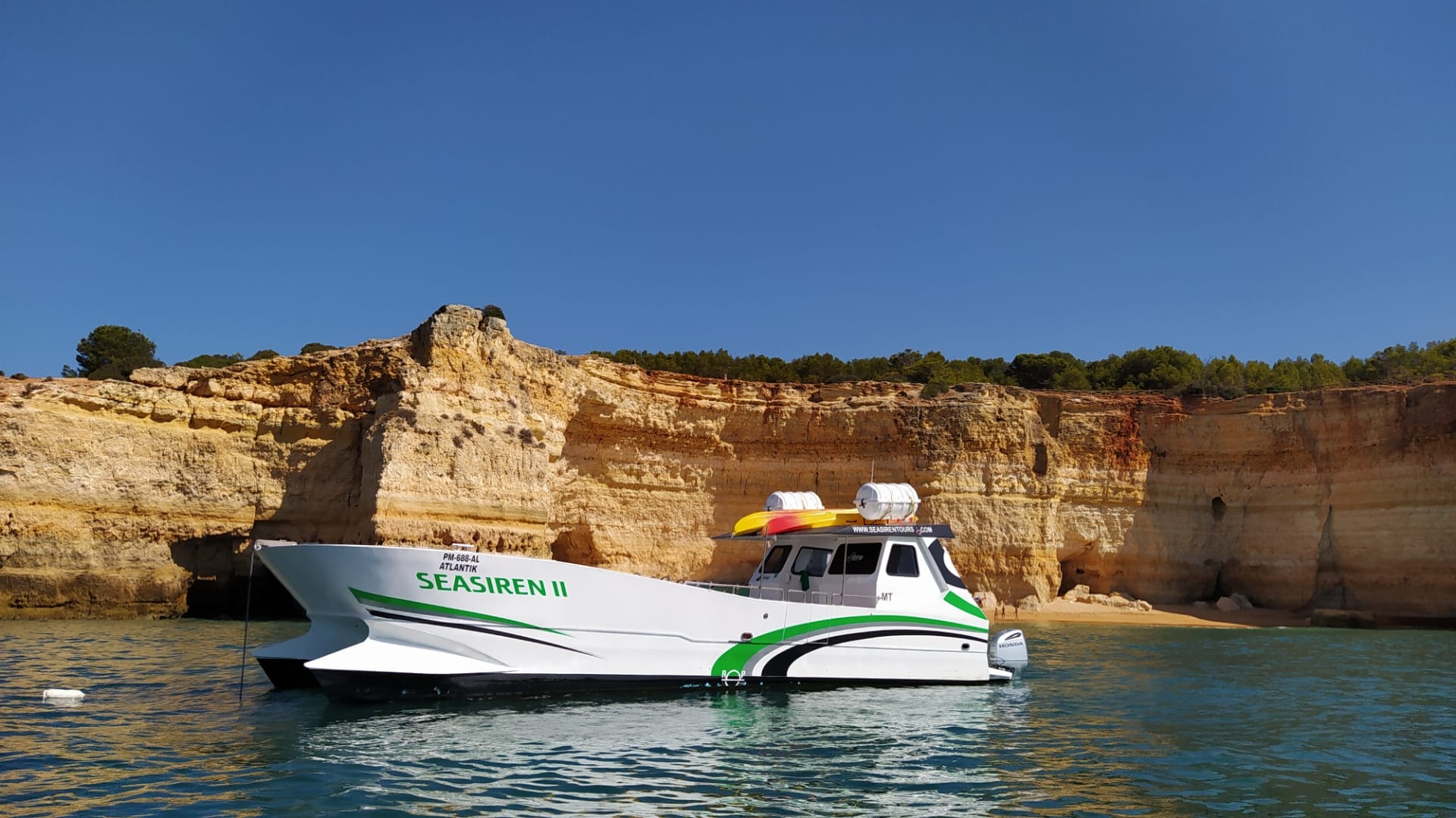 Passeio Privado Catamaran – Benagil &  Praia Marinha