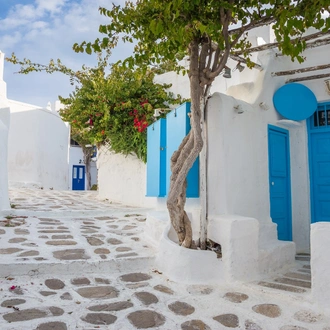 tourhub | Daily Tours from Athens | From Athens: 3-Day Trip to Mykonos & Santorini with Lodging 