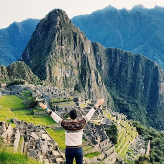 tourhub | G Adventures | Machu Picchu & the Galápagos Islands aboard the Yolita 