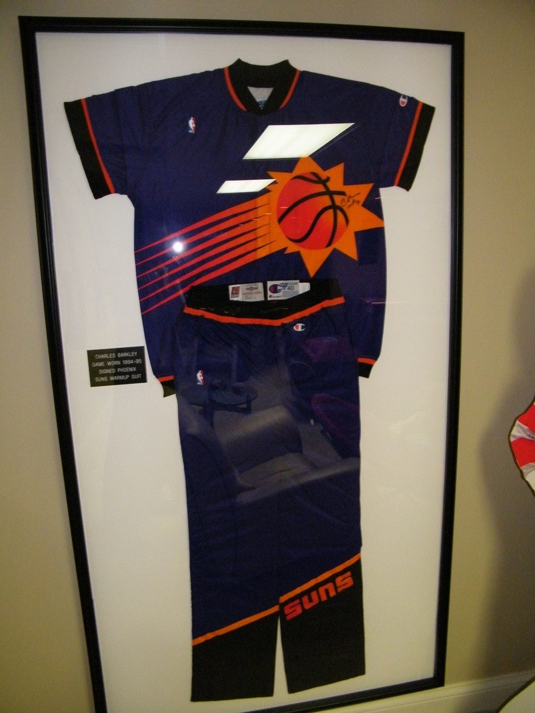 CHARLES BARKLEY PHOENIX SUNS SIGNED AND GAME WORN WARM UP SUIT Collectionzz