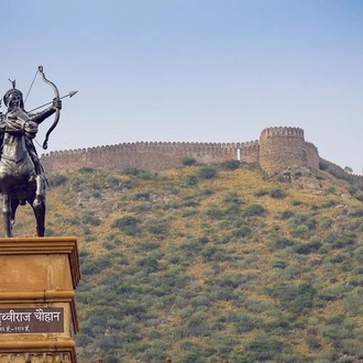 tourhub | Agora Voyages | Rajasthan Magnificent Fort, Palaces & Village Tour from Jaipur 